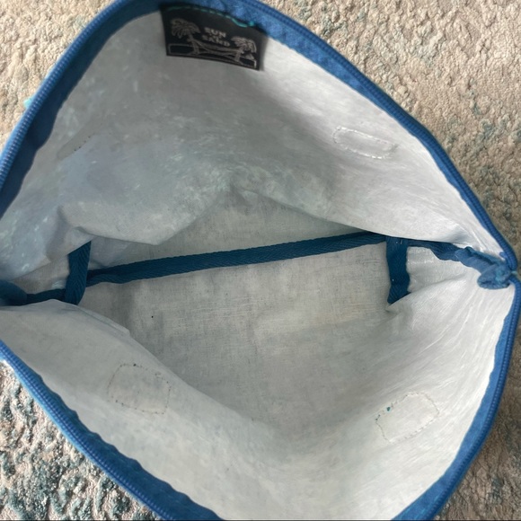 Tropical Island Tote Bag ๐ ๐ด - Picture 4 of 5